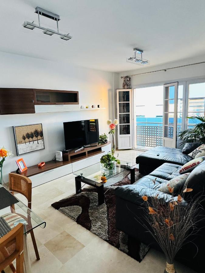 Elena Is A Comfortable And Well Located Flat * Las Palmas de Gran Canárias
